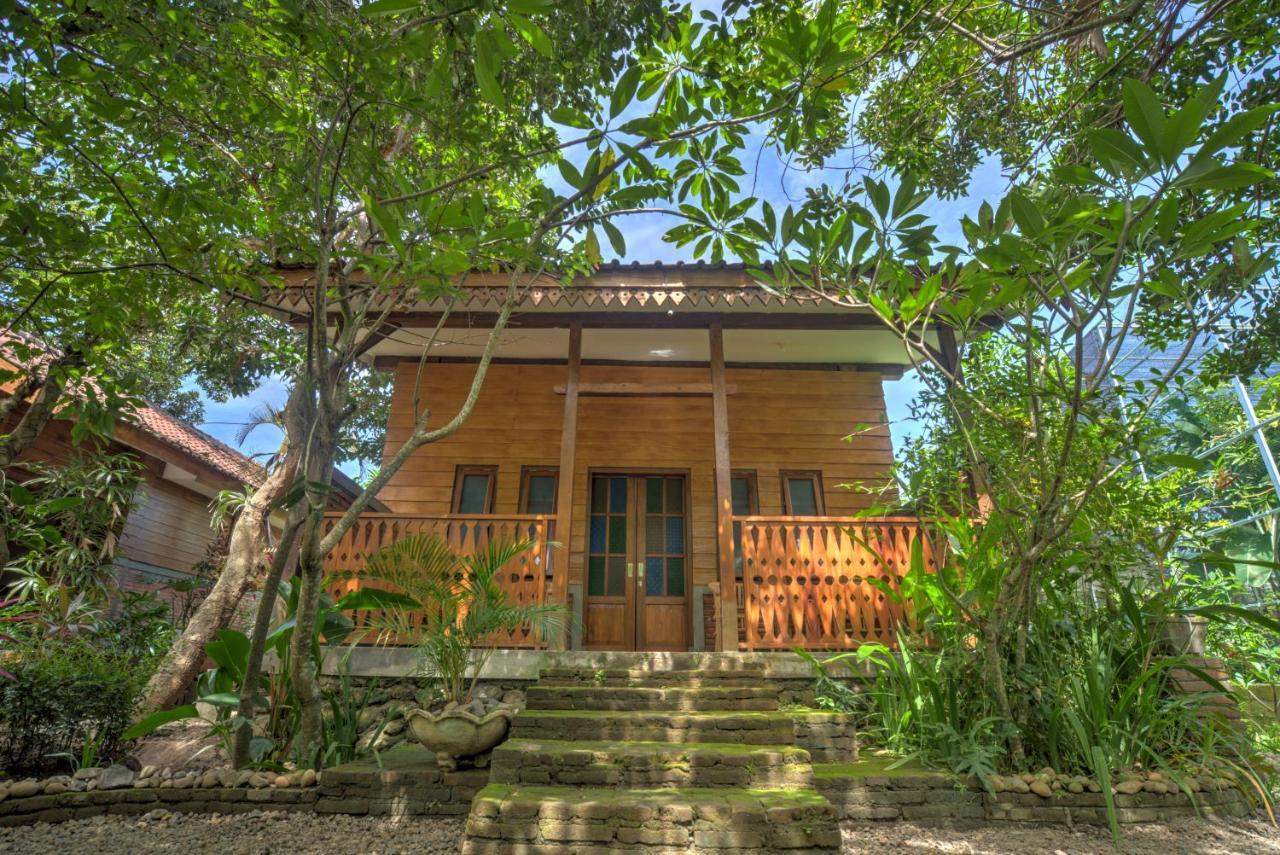 Bata Merah Homestay Banyuwangi  Ngoại thất bức ảnh