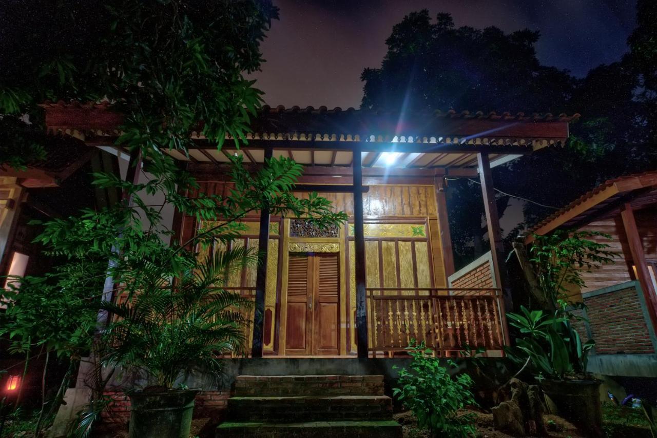 Bata Merah Homestay Banyuwangi  Ngoại thất bức ảnh