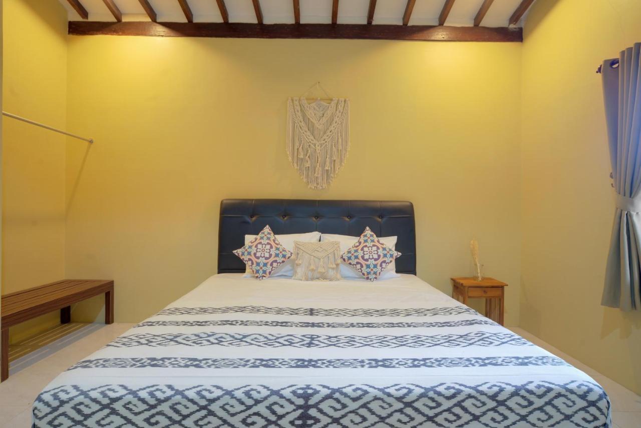 Bata Merah Homestay Banyuwangi  Ngoại thất bức ảnh