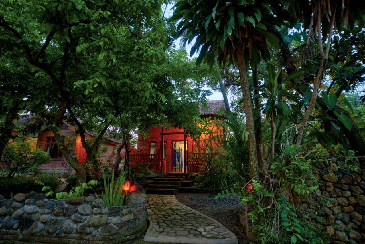 Bata Merah Homestay Banyuwangi  Ngoại thất bức ảnh
