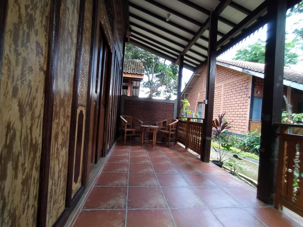 Bata Merah Homestay Banyuwangi  Ngoại thất bức ảnh
